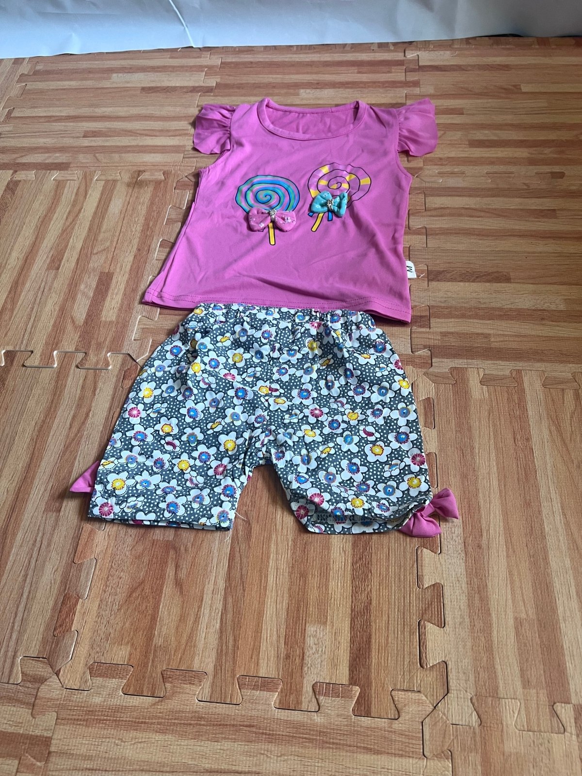 Girls Lollipop Tee & Floral Bow Shorts Set - Juanita Boutique