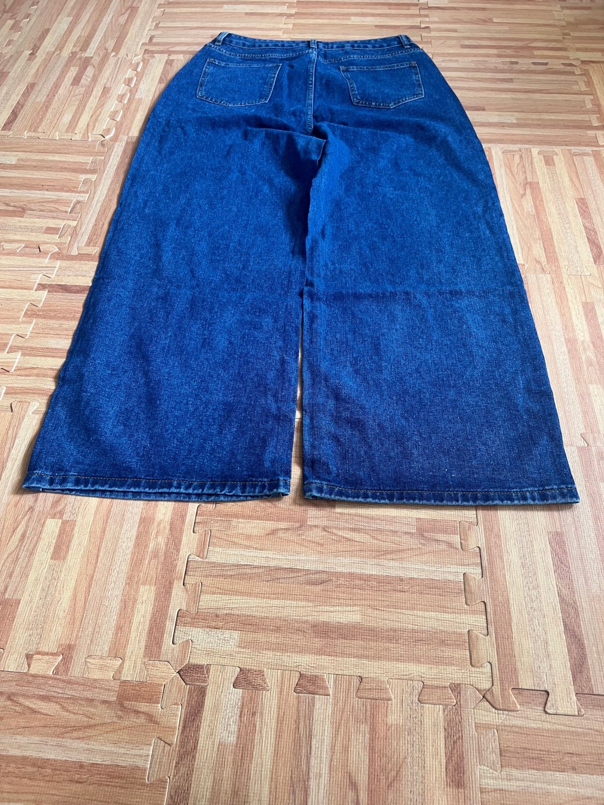 Women's Rhinestone Bow Wide-Leg Jeans - Juanita Boutique